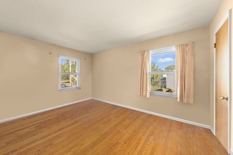 Tiny photo for 607 E Wilson Avenue, Lombard, IL 60148 (MLS # 12498360)