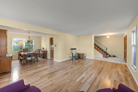 Tiny photo for 607 E Wilson Avenue, Lombard, IL 60148 (MLS # 12498360)