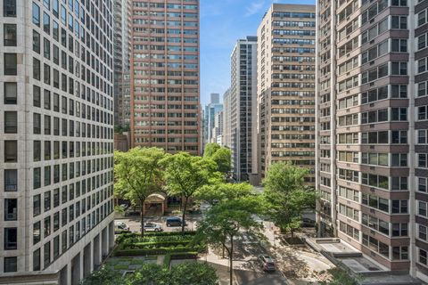 Tiny photo for 253 E Delaware Place #7H, Chicago, IL 60611 (MLS # 12655317)