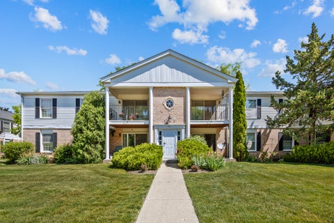 Photo of 981 Golf Course Road #3, Crystal Lake, IL 60014 (MLS # 12660669)