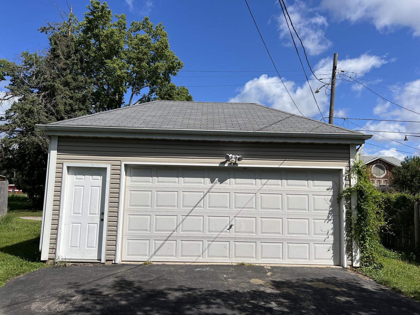 1421 Elm Street