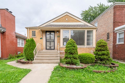 Photo of 8741 S Kimbark Avenue, Chicago, IL 60619 (MLS # 12727481)