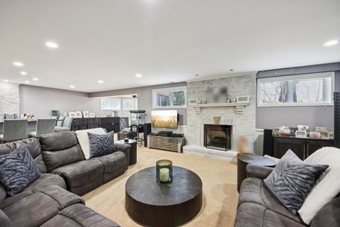 Tiny photo for 988 Danielson Court, Gurnee, IL 60031 (MLS # 12610014)