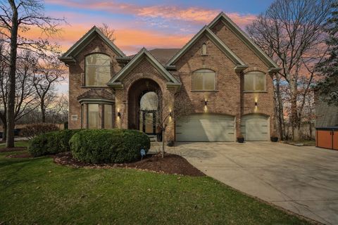 Photo of 988 Danielson Court, Gurnee, IL 60031 (MLS # 12610014)