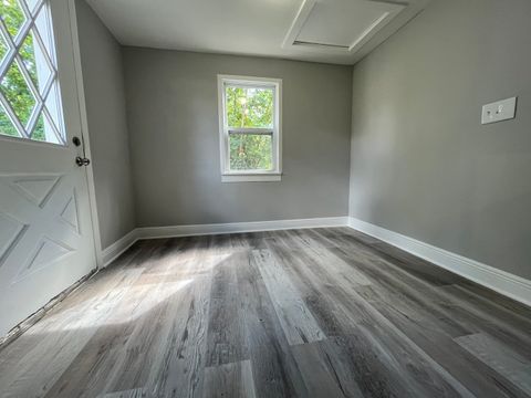 Tiny photo for 836 S Sumner Avenue, Aurora, IL 60505 (MLS # 12435924)