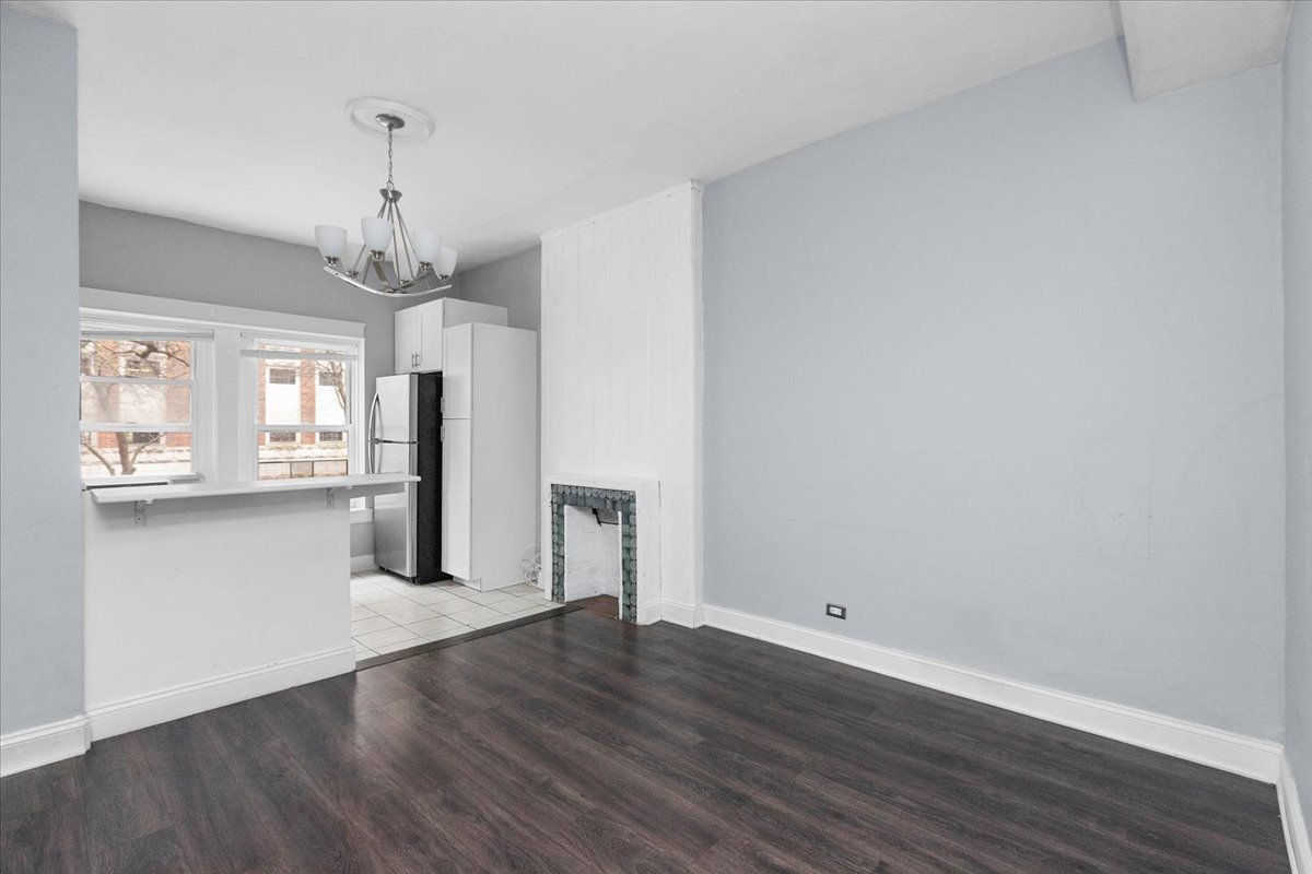 14 W Chestnut Street 2F