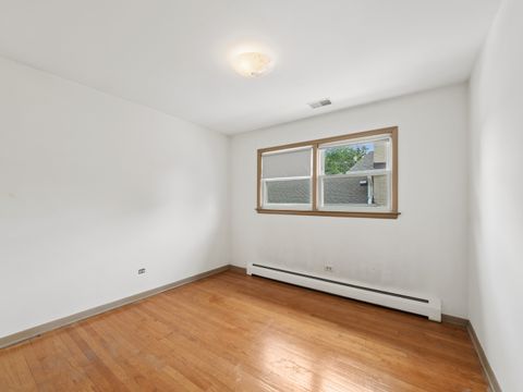 Tiny photo for 1714 Sycamore Street, Des Plaines, IL 60018 (MLS # 12689592)