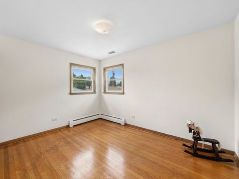 Tiny photo for 1714 Sycamore Street, Des Plaines, IL 60018 (MLS # 12689592)