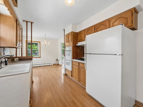 Tiny photo for 1714 Sycamore Street, Des Plaines, IL 60018 (MLS # 12689592)