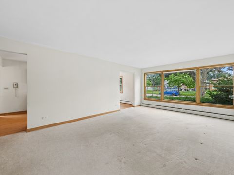 Tiny photo for 1714 Sycamore Street, Des Plaines, IL 60018 (MLS # 12689592)
