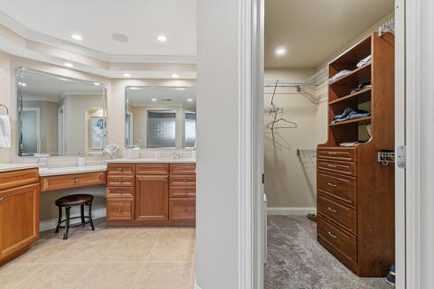 Tiny photo for 19 Villa Drive, Hampton, IL 61256 (MLS # 12652167)