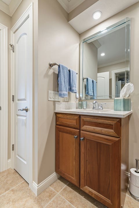 Tiny photo for 19 Villa Drive, Hampton, IL 61256 (MLS # 12652167)