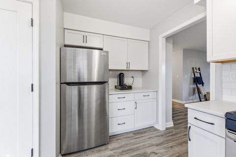 Tiny photo for 1924 Quaker Hollow Lane, Streamwood, IL 60107 (MLS # 12500232)