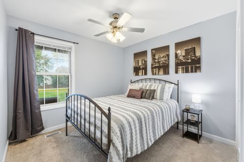 Tiny photo for 1924 Quaker Hollow Lane, Streamwood, IL 60107 (MLS # 12500232)