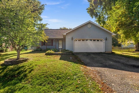 Photo of 881 Lake Holiday Drive, Lake Holiday, IL 60548 (MLS # 12777244)