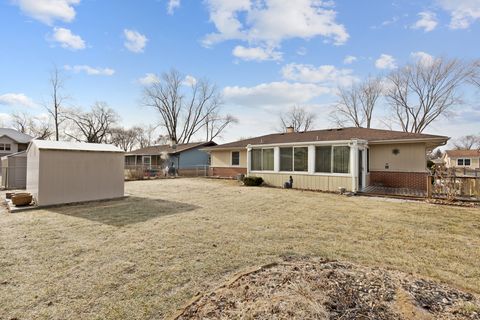 A home in Elk Grove Village