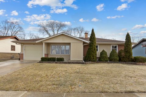 A home in Elk Grove Village