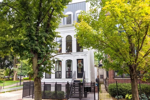 Photo of 2321 W Belden Avenue #1, Chicago, IL 60647 (MLS # 12772117)