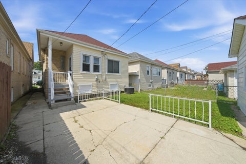 Tiny photo for 2423 N Newland Avenue, Chicago, IL 60707 (MLS # 12749663)