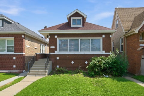 Tiny photo for 2423 N Newland Avenue, Chicago, IL 60707 (MLS # 12749663)