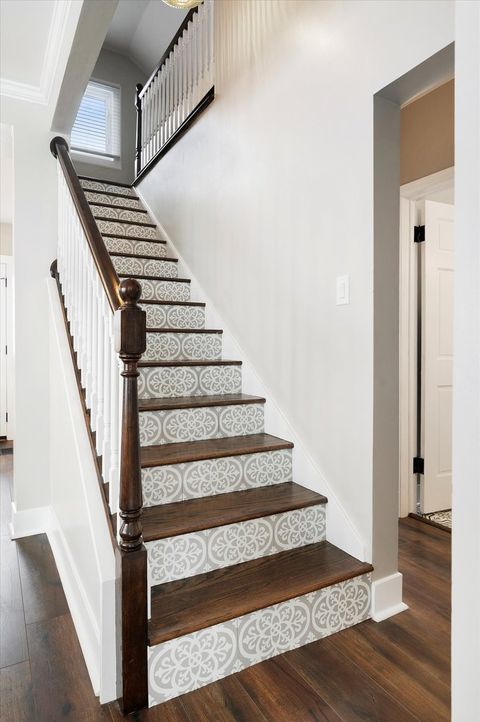 Tiny photo for 272 N Willow Road, Elmhurst, IL 60126 (MLS # 12546094)