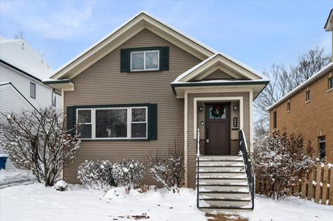 Tiny photo for 272 N Willow Road, Elmhurst, IL 60126 (MLS # 12546094)