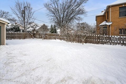 Tiny photo for 272 N Willow Road, Elmhurst, IL 60126 (MLS # 12546094)