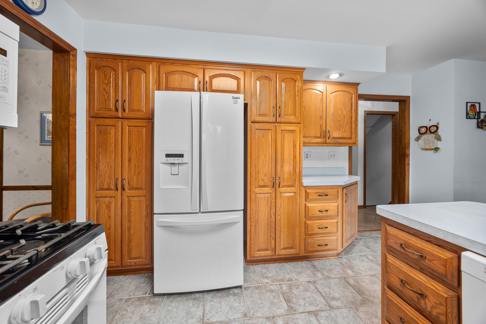 805 Redwood Lane