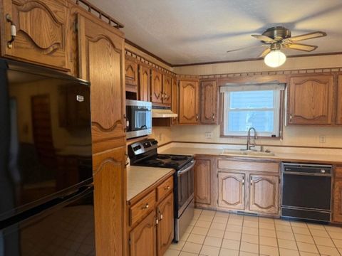 Tiny photo for 410 Red Howerton St Street, Carterville, IL 62918 (MLS # 100000291)