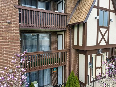Tiny photo for 10571 Palos Place #B, Palos Hills, IL 60465 (MLS # 12690771)