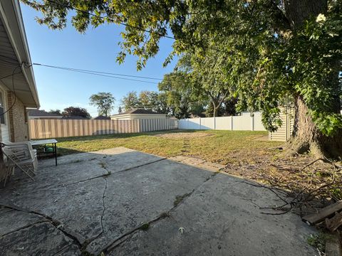 Tiny photo for 7838 W 73RD Place, Bridgeview, IL 60455 (MLS # 12599001)