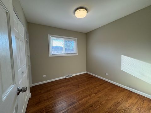 Tiny photo for 7838 W 73RD Place, Bridgeview, IL 60455 (MLS # 12599001)