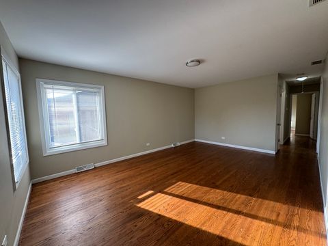 Tiny photo for 7838 W 73RD Place, Bridgeview, IL 60455 (MLS # 12599001)