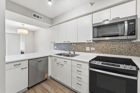 Tiny photo for 811 Chicago Avenue #405, Evanston, IL 60202 (MLS # 12686454)
