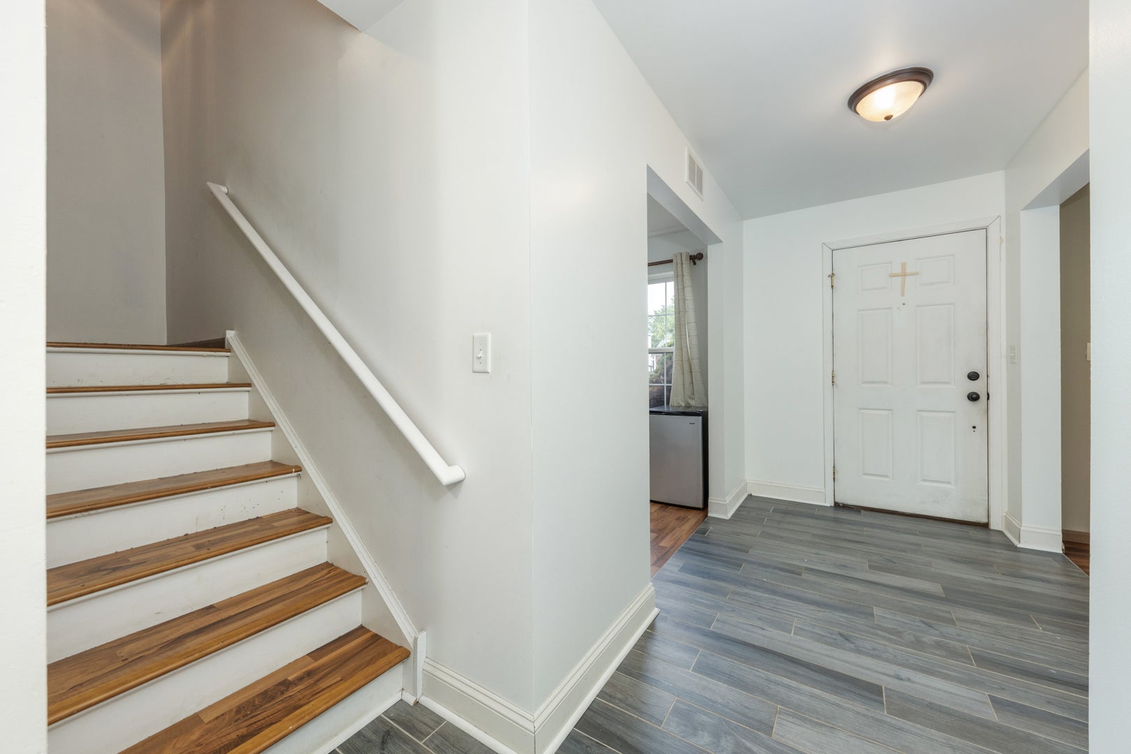 2716 Middleton Court