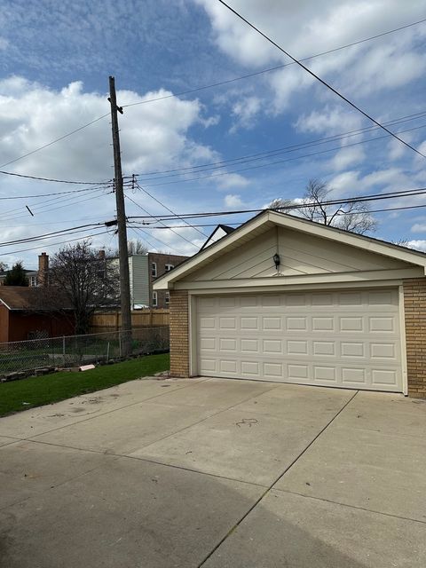 Tiny photo for 5636 W Sunnyside Avenue, Chicago, IL 60630 (MLS # 12620308)