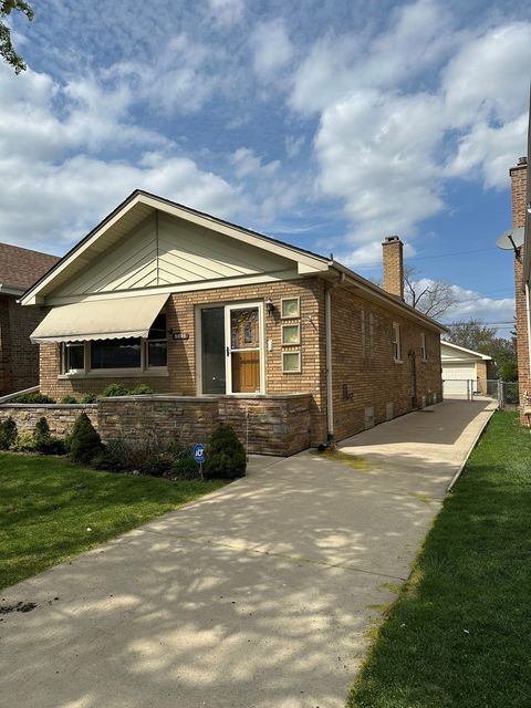 Tiny photo for 5636 W Sunnyside Avenue, Chicago, IL 60630 (MLS # 12620308)