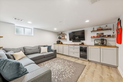 Tiny photo for 524 S Ashland Avenue, La Grange, IL 60525 (MLS # 12482770)