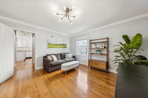 Tiny photo for 524 S Ashland Avenue, La Grange, IL 60525 (MLS # 12482770)