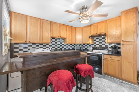 Tiny photo for 2611 South Street, Rolling Meadows, IL 60008 (MLS # 12483118)