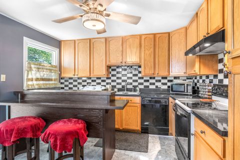 Tiny photo for 2611 South Street, Rolling Meadows, IL 60008 (MLS # 12483118)