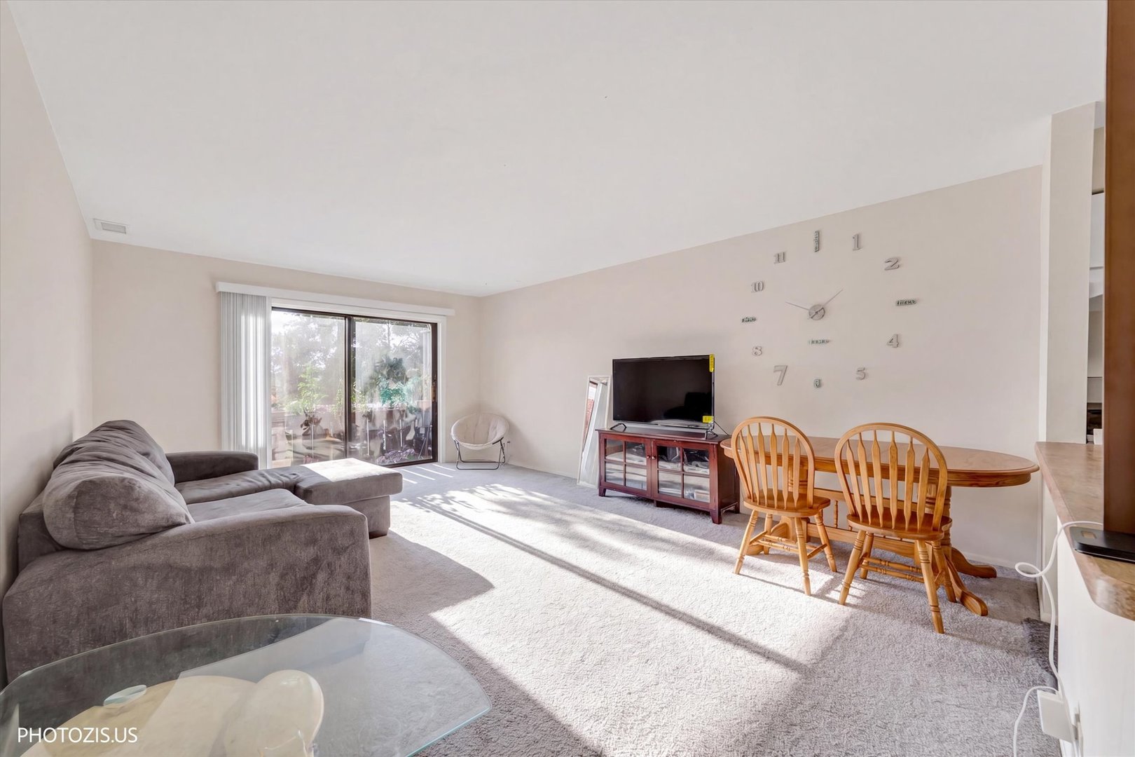 4000 Bayside Drive 207