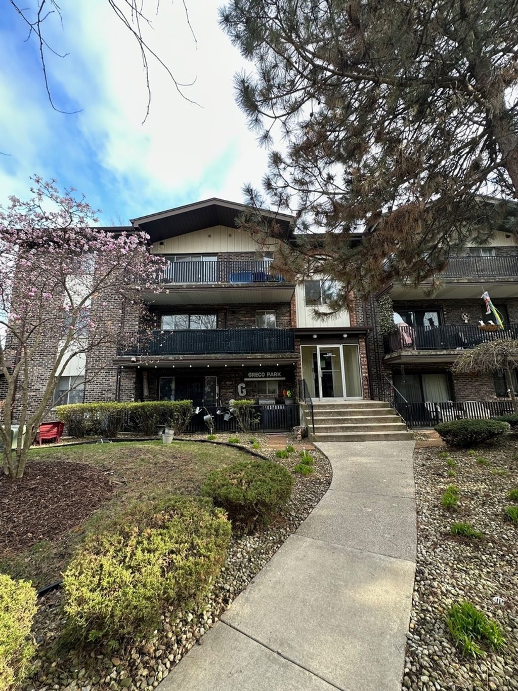 Photo for 5204 Midlothian Turnpike Turnpike #222, Crestwood, IL 60418 (MLS # 12447034)