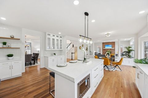 Tiny photo for 1022 Oakland Drive, Barrington, IL 60010 (MLS # 12584971)