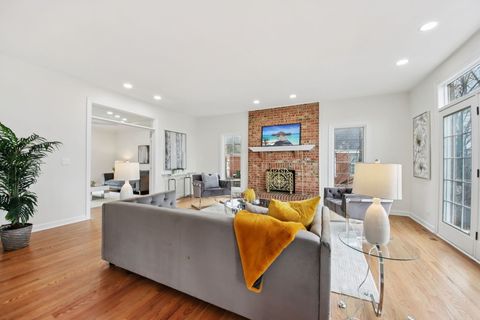 Tiny photo for 1022 Oakland Drive, Barrington, IL 60010 (MLS # 12584971)