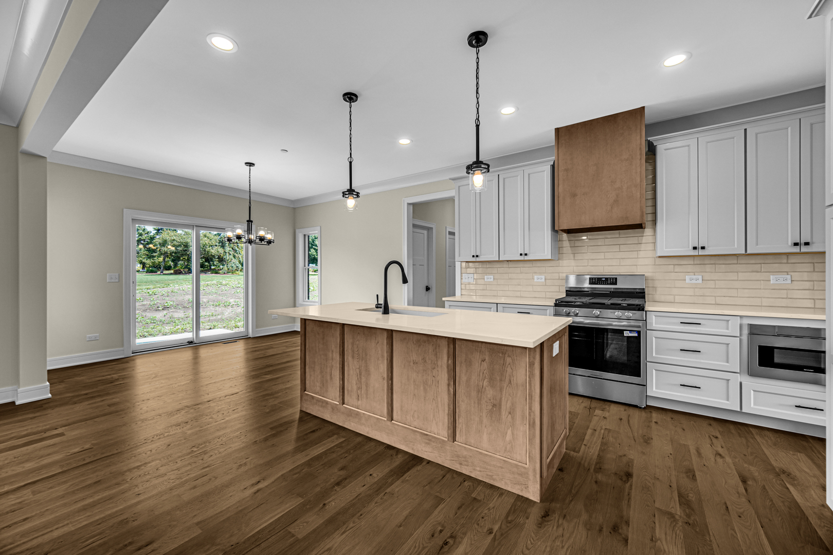 22559 Country Lane