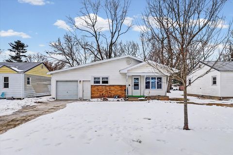 Photo of 724 E Patton Street, Paxton, IL 60957 (MLS # 12548699)