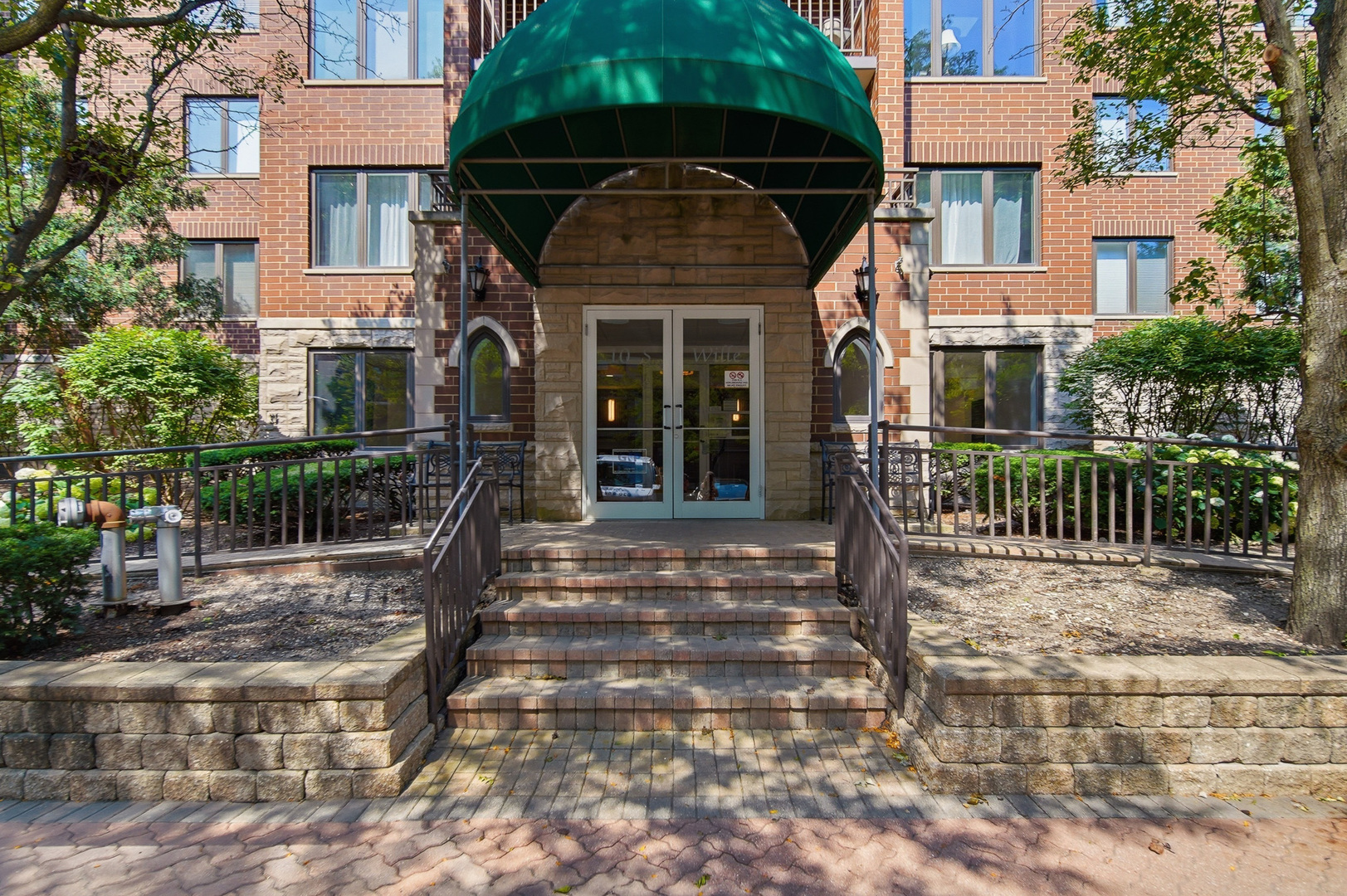 10 S Wille Street 209