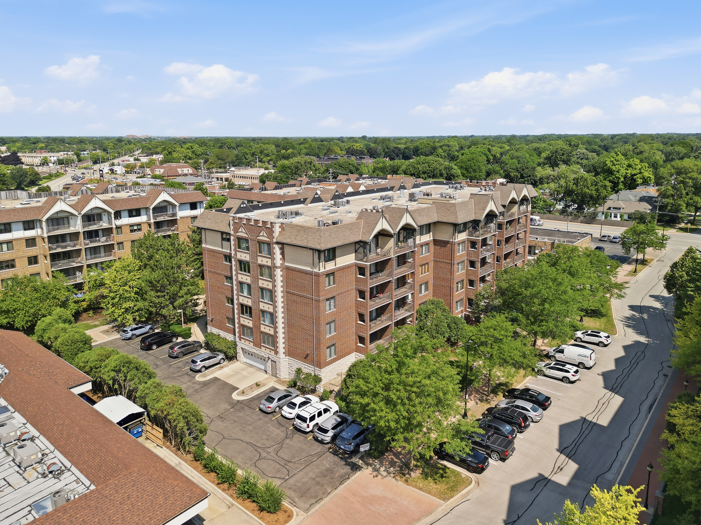 10 S Wille Street 209