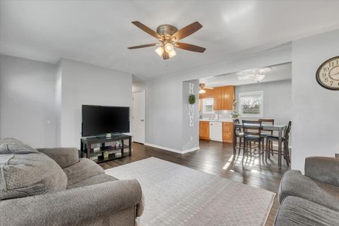 Tiny photo for 514 12th Avenue, Hampton, IL 61256 (MLS # 12618656)